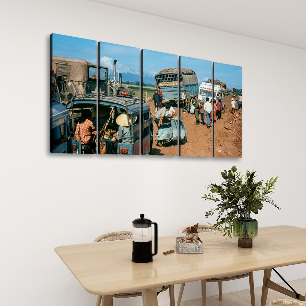 Vietnam War Canvas Wall Art – Chaos on the Road to Ben Hue | 5-Panel Level Military History Print